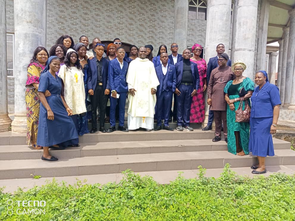 Staff and Priest of College